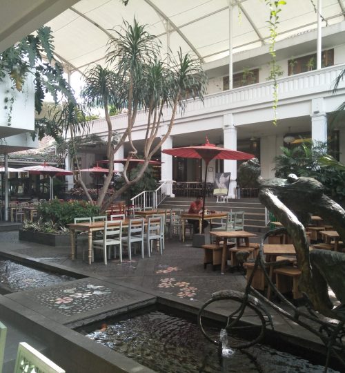 Rumah Mode (4)